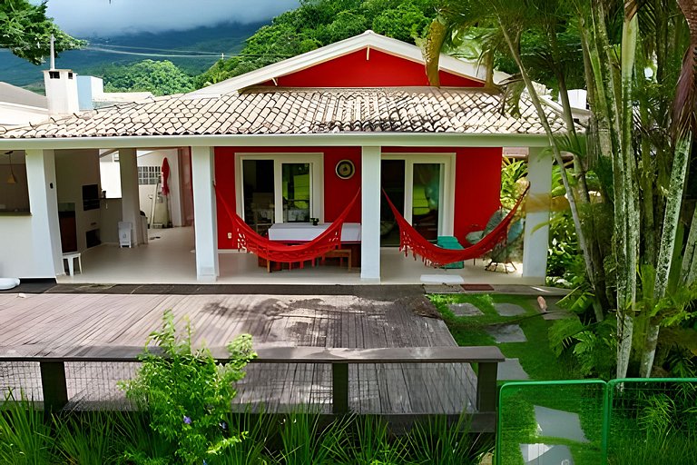 Saíra: Casa Vermelha