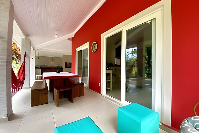 Saíra: Casa Vermelha