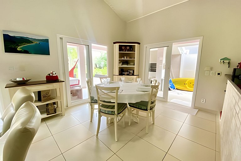 Saíra: Casa Vermelha
