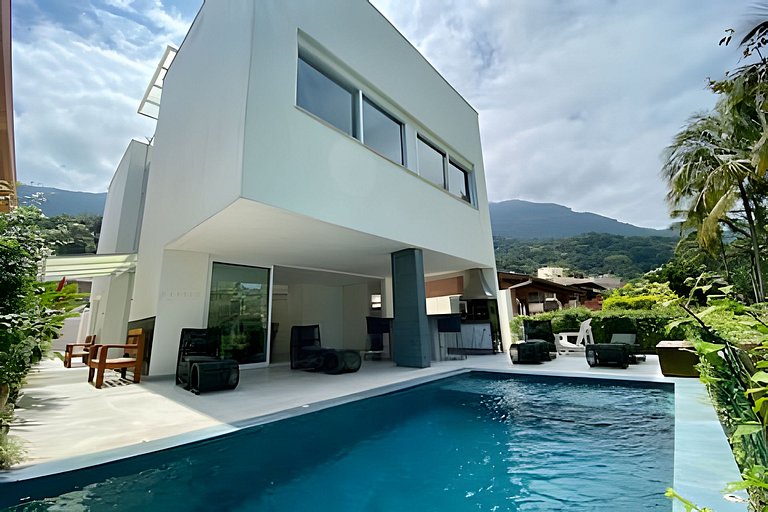 Saíra: Casa Cohen