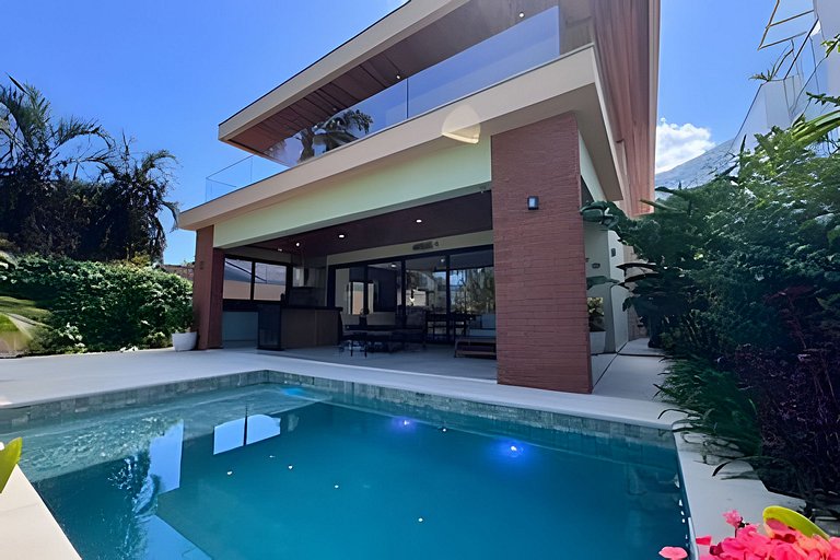 Saíra: Casa Rosa