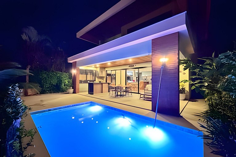 Saíra: Casa Rosa