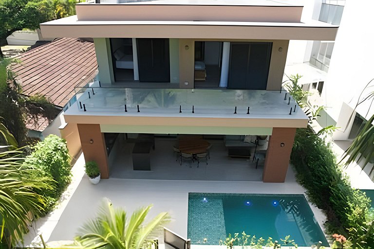 Saíra: Casa Rosa