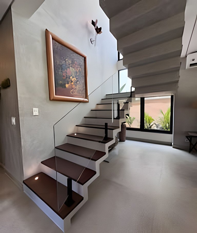 Saíra: Casa Rosa