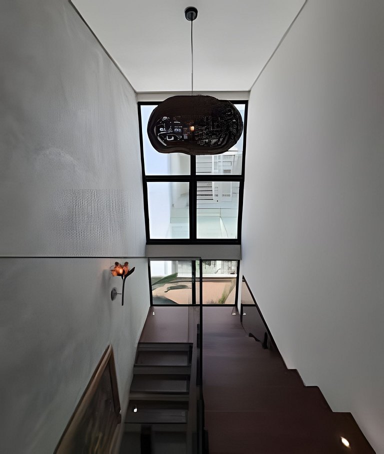Saíra: Casa Rosa