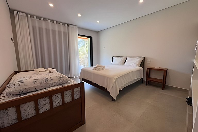 Saíra: Casa Rosa
