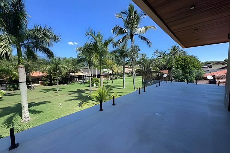 Saíra: Casa Rosa