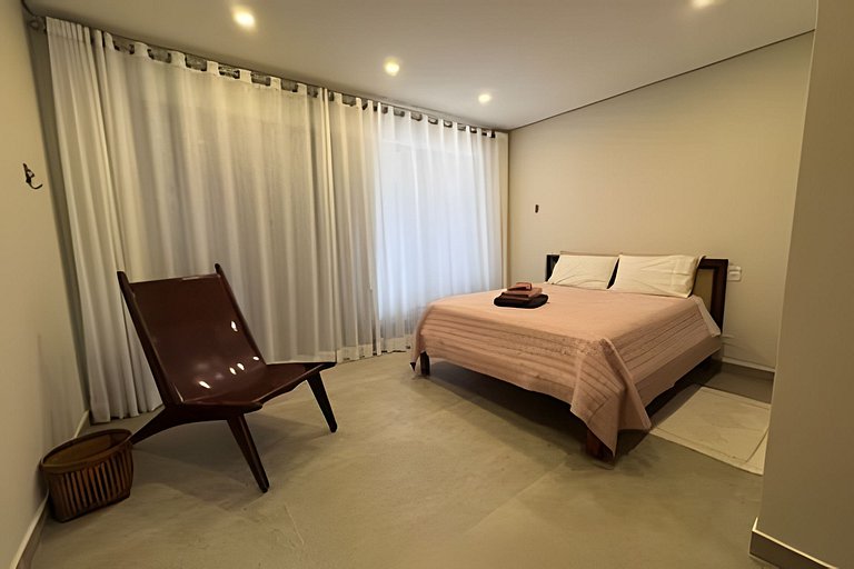 Saíra: Casa Rosa