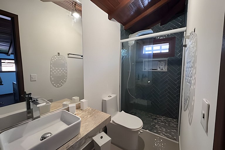 Saíra: Recanto em Camburizinho