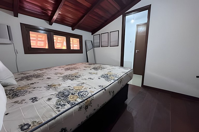 Saíra: Recanto em Camburizinho