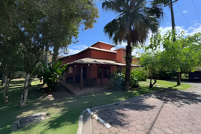 Saíra: Recanto em Camburizinho